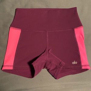 NWOT ALO yoga Elevate Women’s Pink & Purple Shorts